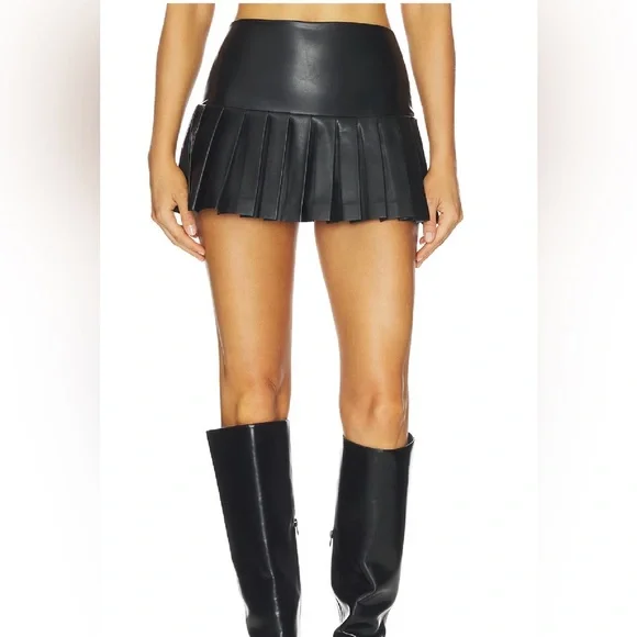 NORMA KAMALI Black Faux Leather Pleated Mini Skirt. Size XS WORN ONCE - Picture 13 of 14